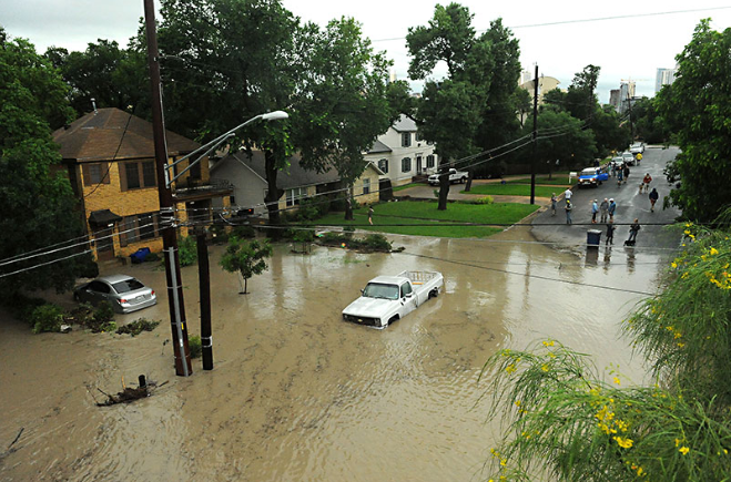Top 5 Water Damage Restoration Austin TX Services | 24/7 Emergency Response 2 Water damage restoration Austin TX after flooding event